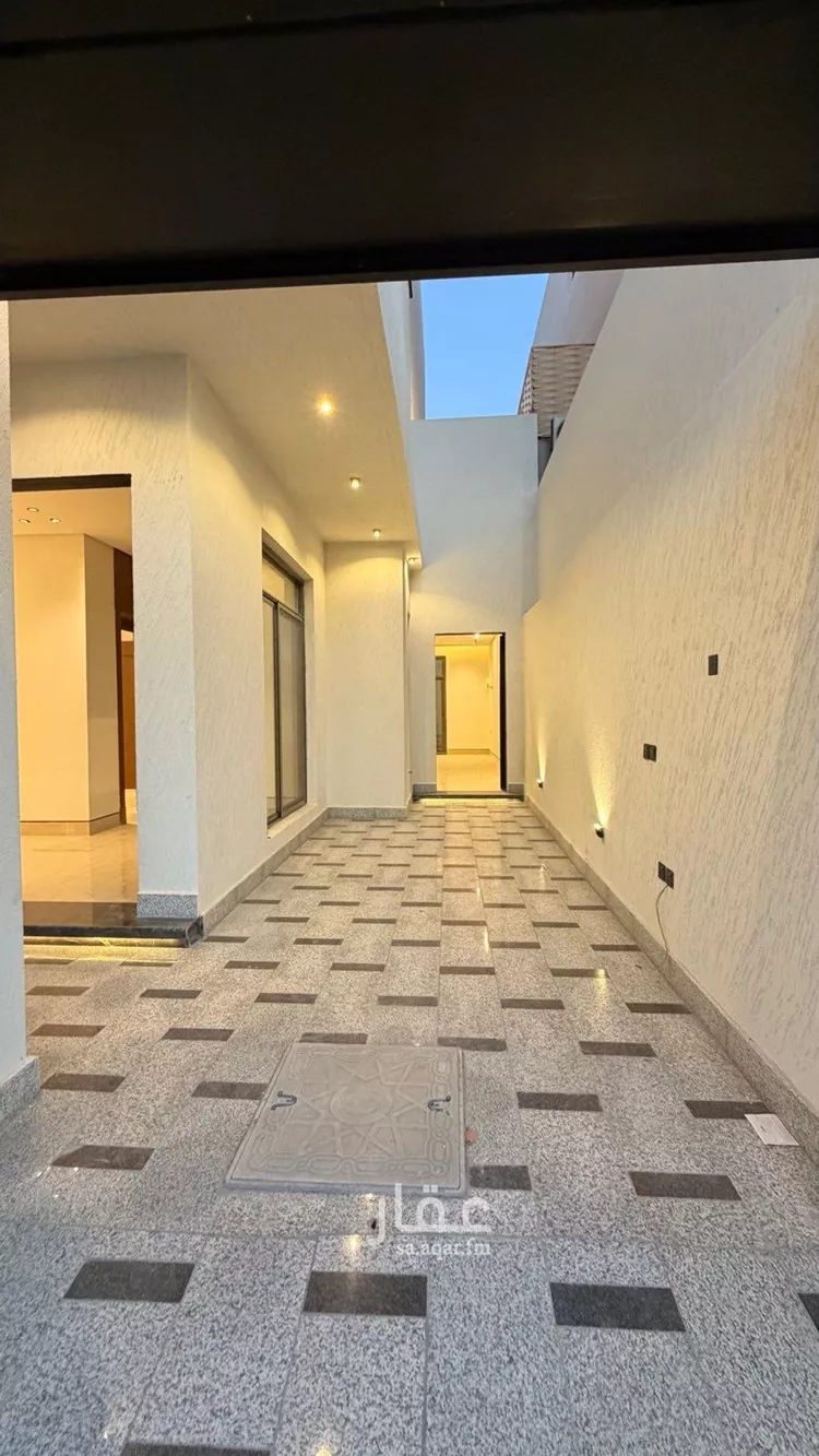 فيلا للبيع في شارع أبي زرعة الهمذاني, حي المهدية, مدينة الرياض, منطقة الرياض 7