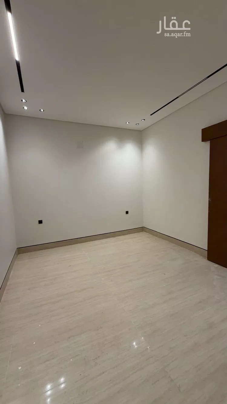 فيلا للبيع في شارع أبي زرعة الهمذاني, حي المهدية, مدينة الرياض, منطقة الرياض 12