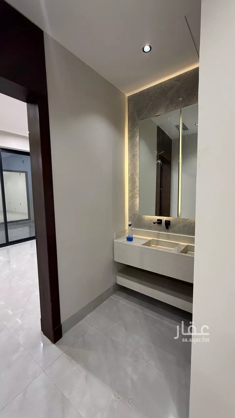 فيلا للبيع في شارع الكمال بن طلحة, حي المهدية, مدينة الرياض, منطقة الرياض صورة 4