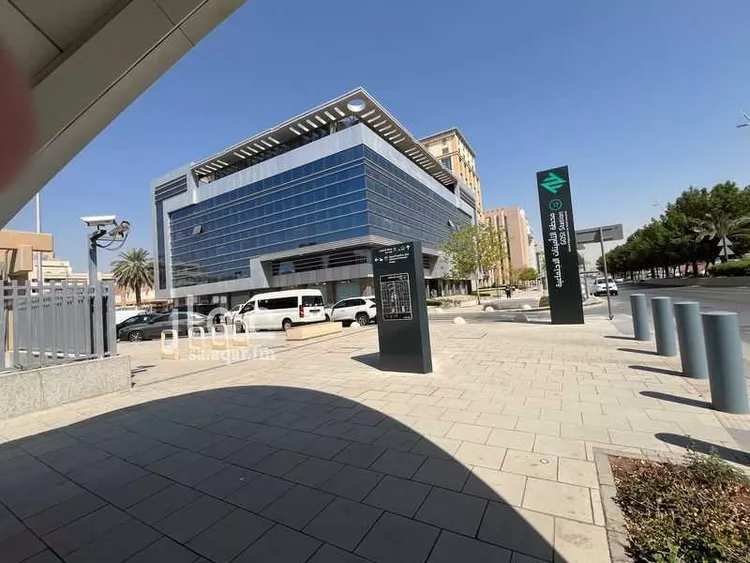 محل للإيجار في شارع عبدالرحمن بن دقيقة, حي الوزارات, مدينة الرياض, منطقة الرياض صورة 3