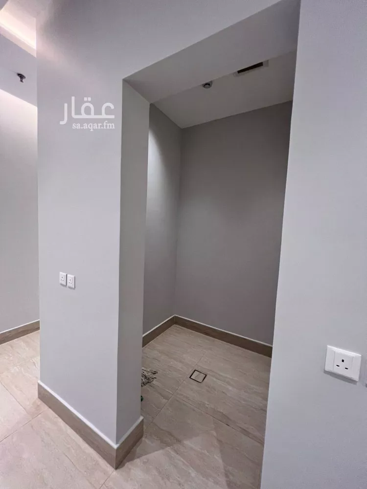 شقة للإيجار في شارع محمد بن عبدالعزيز الدغيثر, حي الملقا, مدينة الرياض, منطقة الرياض صورة 2
