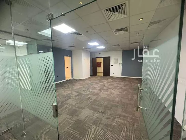 مكتب تجاري للإيجار في شارع التخصصي, حي المعذر الشمالي, مدينة الرياض, منطقة الرياض صورة 3