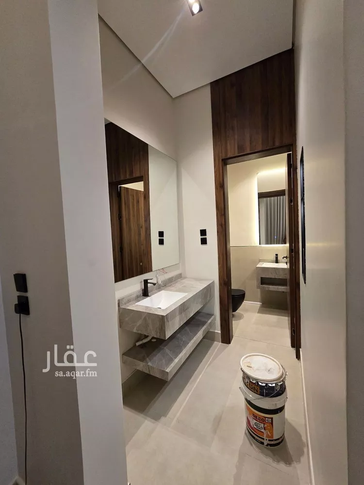 Floor for Sale in Riyadh Dhahrat Al Badi'ah 14