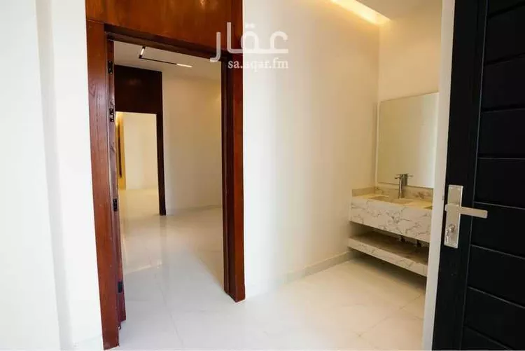 دور للبيع في شارع عمر ابن حبيب ، حي الجنادرية ، الرياض ، منطقة الرياض صورة 3