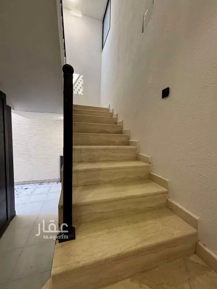 دور للبيع في شارع عمر ابن حبيب ، حي الجنادرية ، الرياض ، منطقة الرياض صورة 2