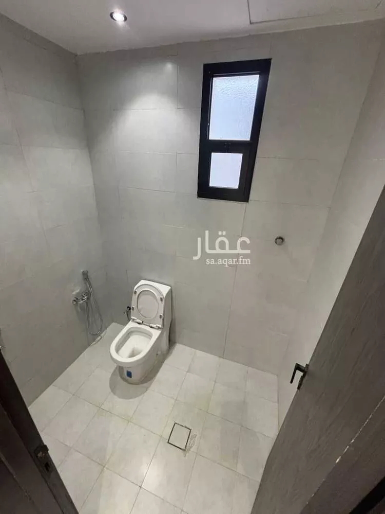 دور للبيع في شارع عمر ابن حبيب ، حي الجنادرية ، الرياض ، منطقة الرياض صورة 4