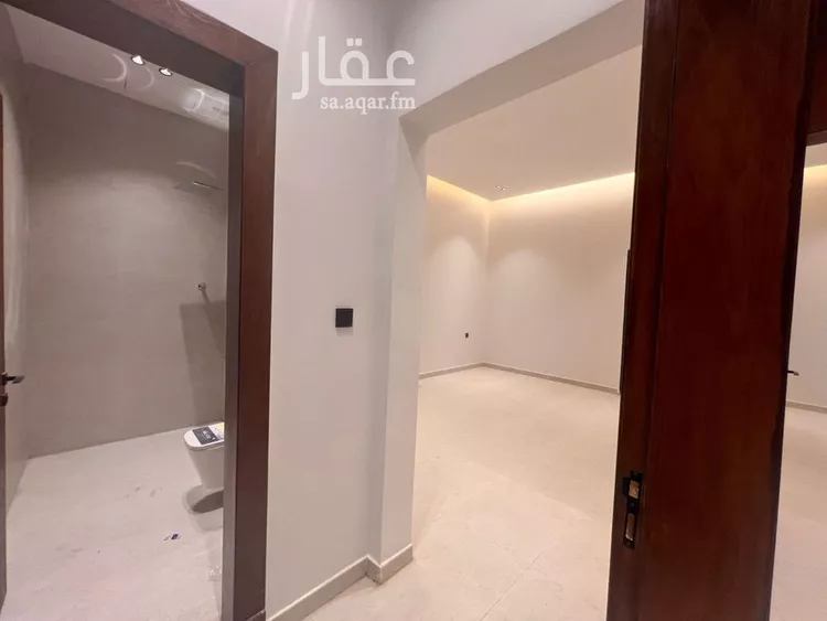 دور للبيع في شارع طريق خريص, حي الجنادرية, مدينة الرياض, منطقة الرياض صورة 4