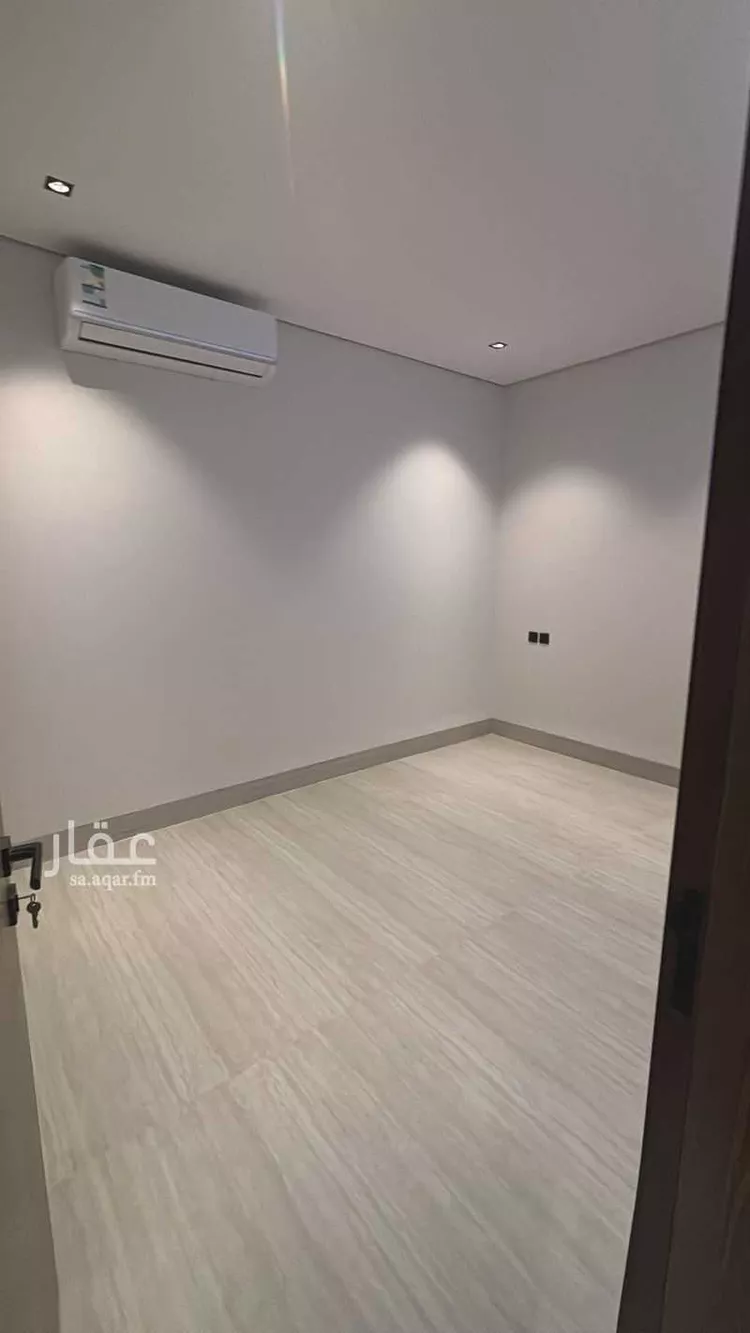 Floor for Rent in Riyadh Az Zahrah صورة 3
