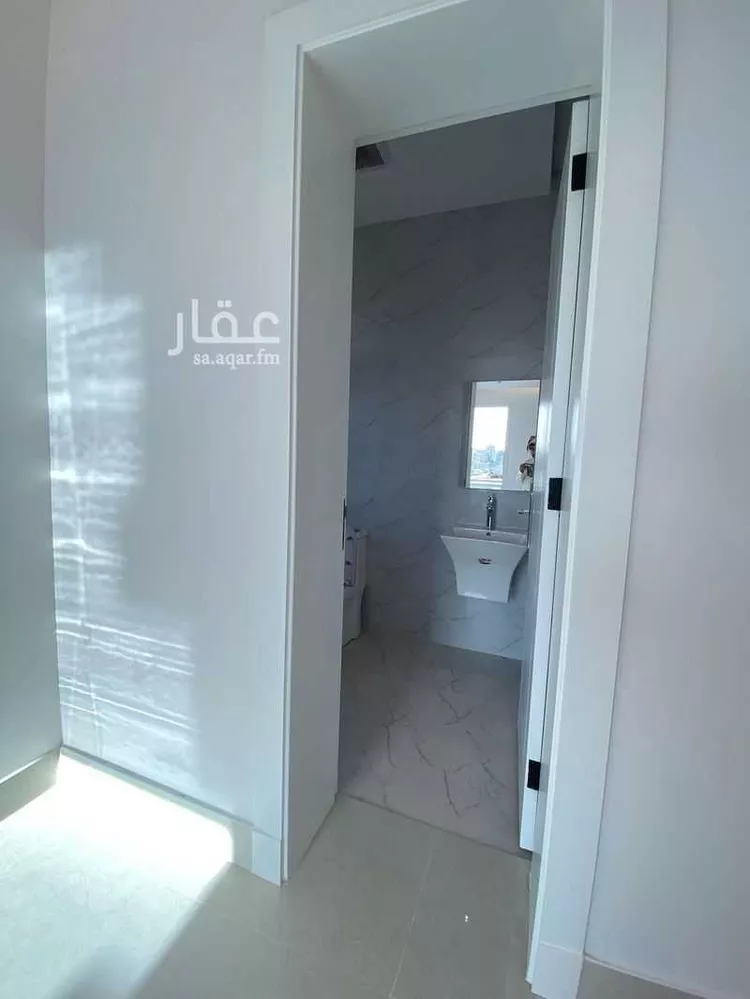 فيلا للبيع في شارع عبدالرحمن بن موسى, حي العوالي, مدينة الرياض, منطقة الرياض صورة 5
