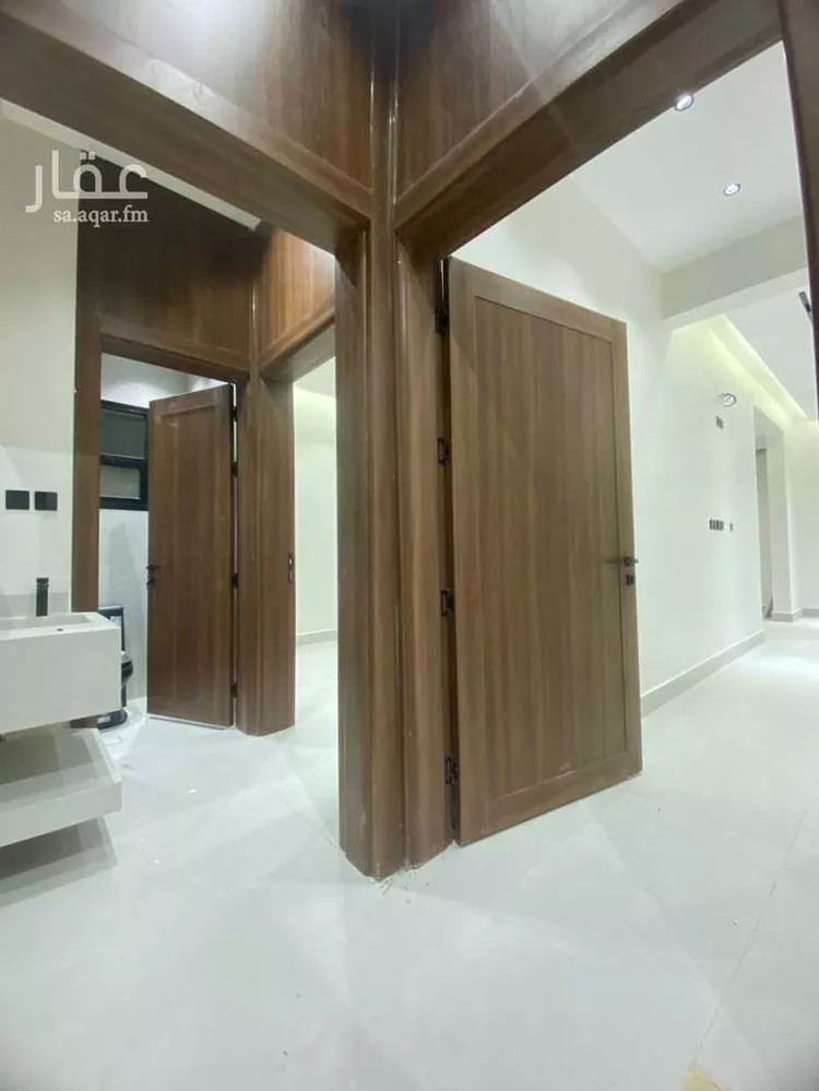 شقة للبيع في شارع أبي إياس الكناني, حي بدر, مدينة الرياض, منطقة الرياض صورة 3