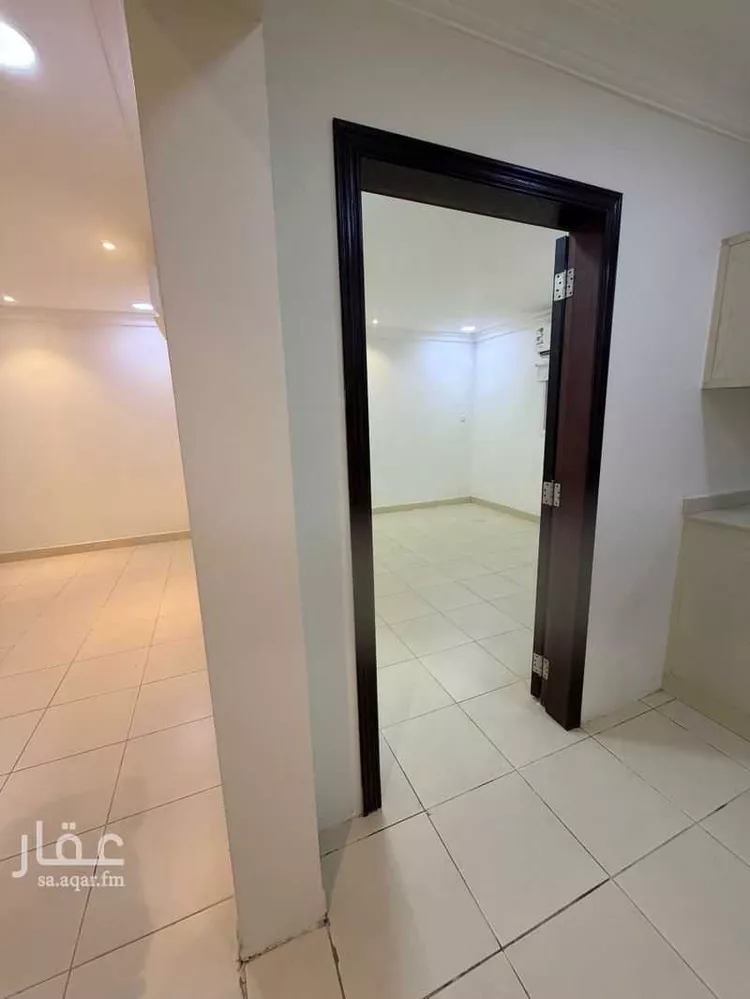 شقة للإيجار في شارع ابو الفتح الدراوي, حي الدوحة الجنوبية, مدينة الظهران, المنطقة الشرقية صورة 2