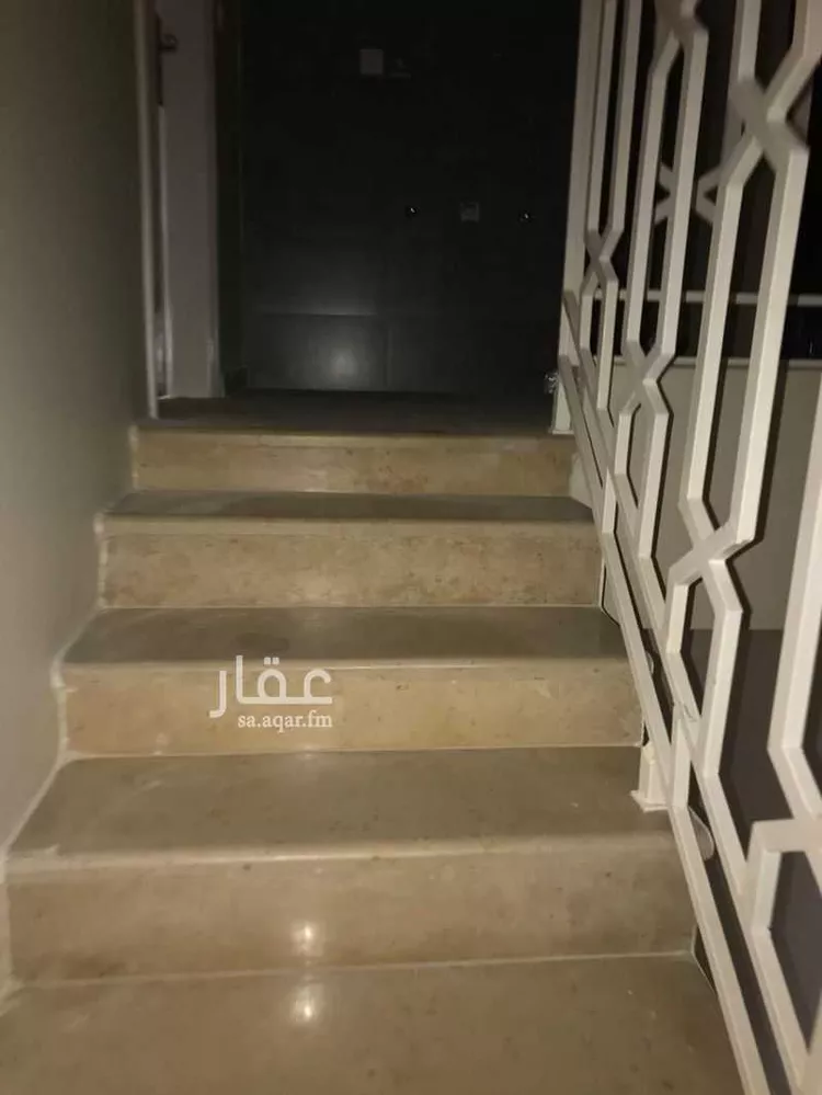 فيلا للإيجار في شارع طريق الملك عبدالعزيز الفرعي, حي الورود, مدينة الرياض, منطقة الرياض 24