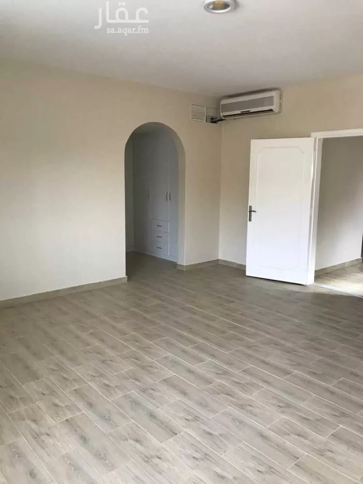 فيلا للإيجار في شارع طريق الملك عبدالعزيز الفرعي, حي الورود, مدينة الرياض, منطقة الرياض 18