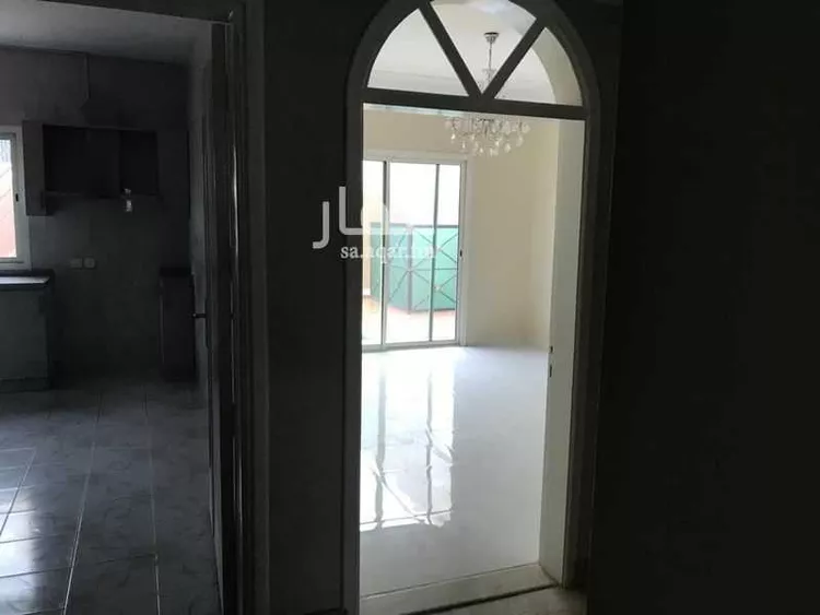 فيلا للإيجار في شارع طريق الملك عبدالعزيز الفرعي, حي الورود, مدينة الرياض, منطقة الرياض 12