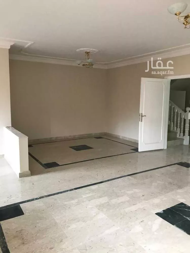 فيلا للإيجار في شارع طريق الملك عبدالعزيز الفرعي, حي الورود, مدينة الرياض, منطقة الرياض 11