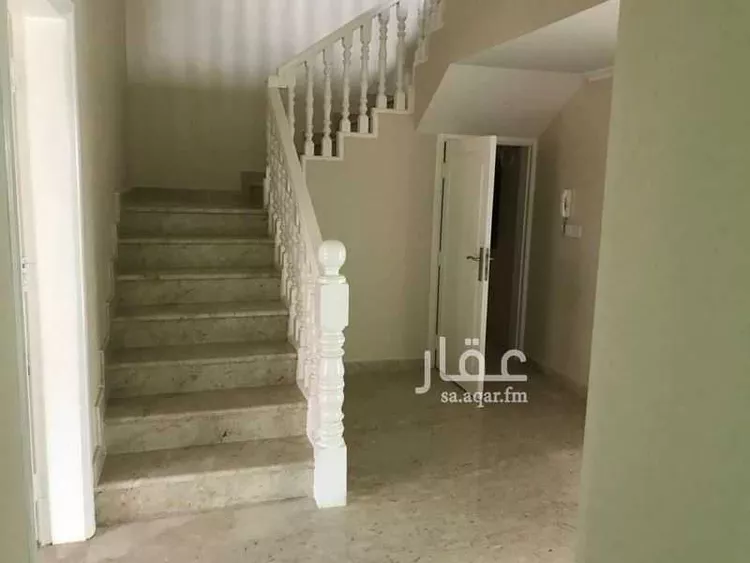فيلا للإيجار في شارع طريق الملك عبدالعزيز الفرعي, حي الورود, مدينة الرياض, منطقة الرياض 14