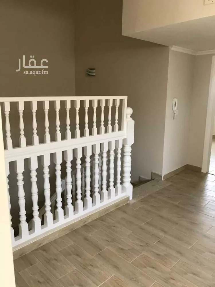 فيلا للإيجار في شارع طريق الملك عبدالعزيز الفرعي, حي الورود, مدينة الرياض, منطقة الرياض 21