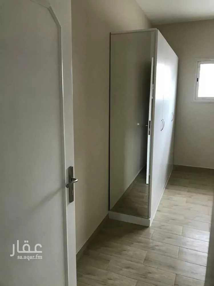 فيلا للإيجار في شارع طريق الملك عبدالعزيز الفرعي, حي الورود, مدينة الرياض, منطقة الرياض 26