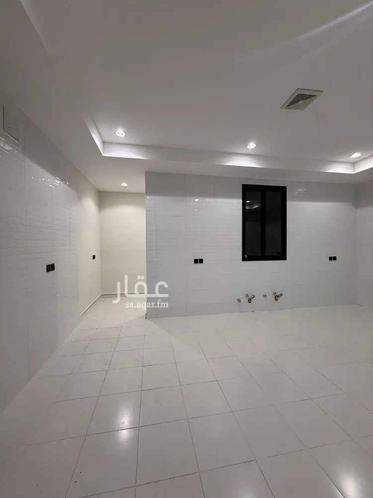 دور للبيع في شارع رفاعة بن شداد, حي عكاظ, مدينة الرياض, منطقة الرياض صورة 3
