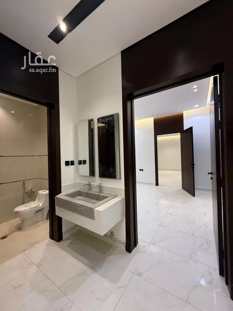 دور للبيع في شارع رفاعة بن شداد, حي عكاظ, مدينة الرياض, منطقة الرياض صورة 5