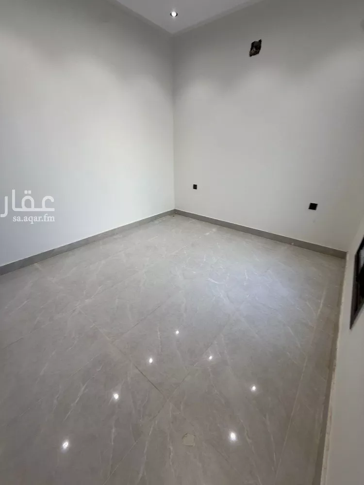 Floor for Sale in Riyadh Tuwaiq صورة 3
