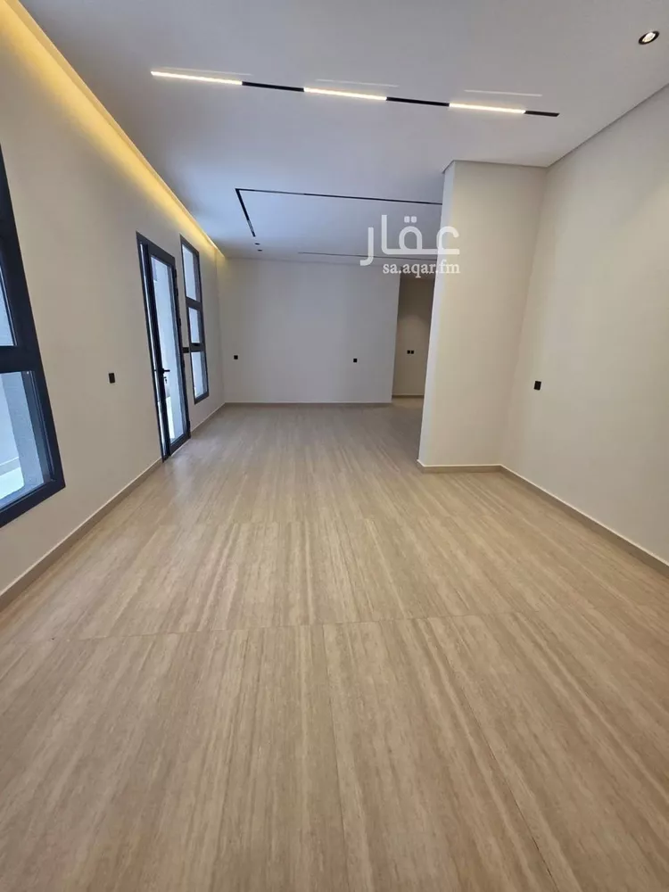 دور للبيع في شارع أبي القاسم عبدالرحيم, حي ظهرة البديعة, مدينة الرياض, منطقة الرياض 8