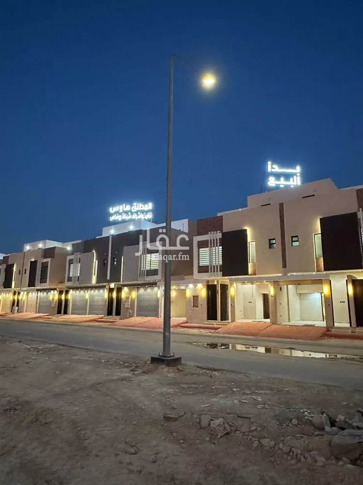 دور للبيع في شارع دنقلا, حي طيبة, مدينة الرياض, منطقة الرياض