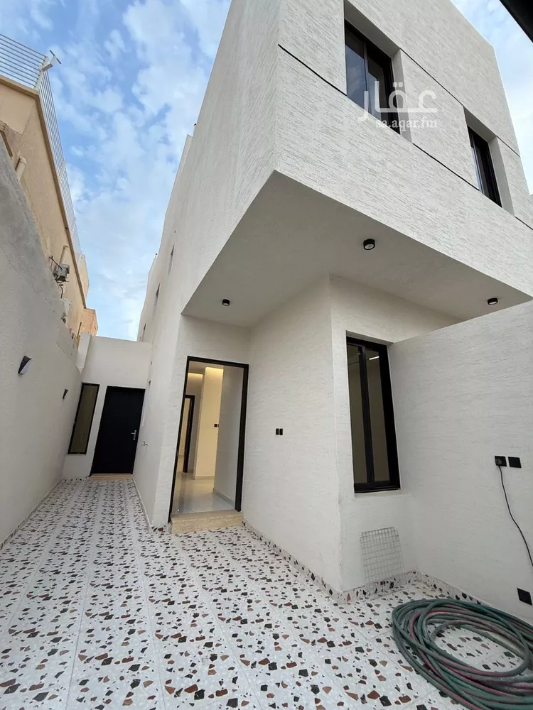 دور للبيع في شارع ابن الصقيل, حي السويدي, مدينة الرياض, منطقة الرياض صورة 2