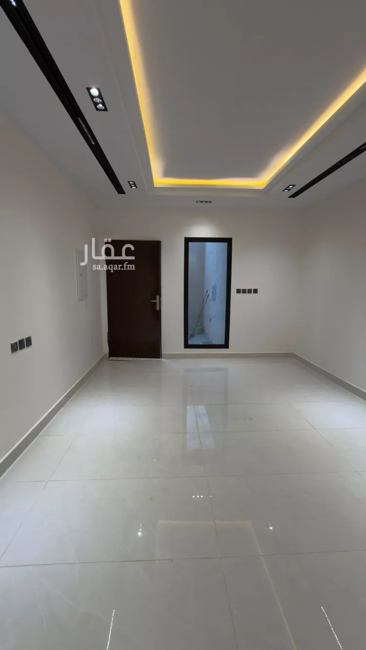 دور للبيع في شارع دنقلا, حي طيبة, مدينة الرياض, منطقة الرياض صورة 2