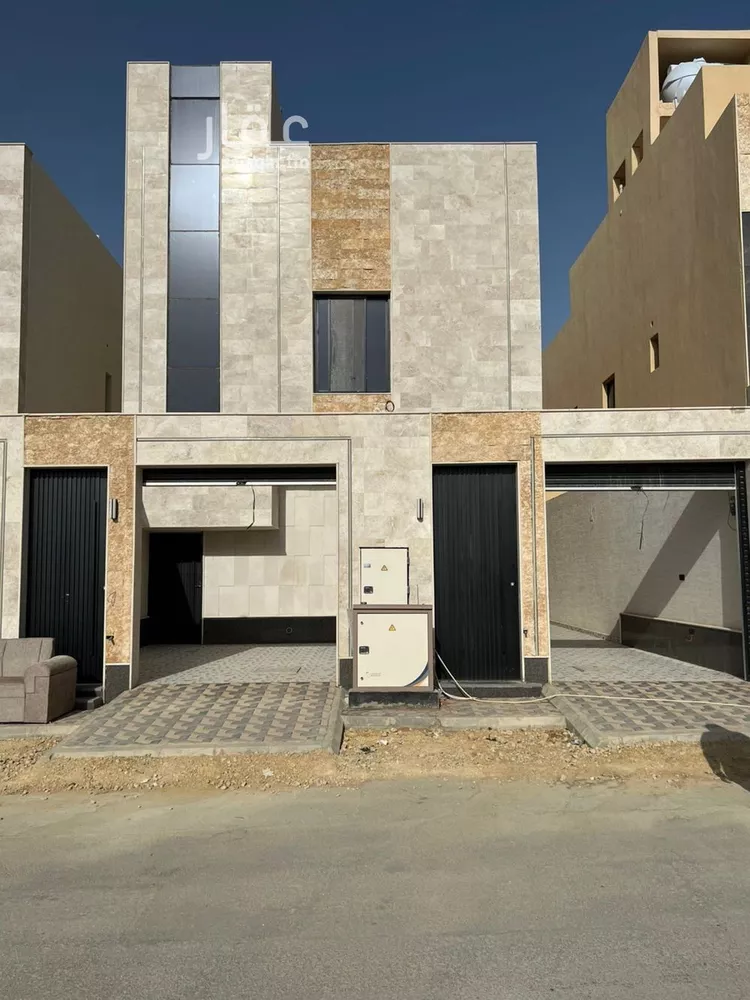 Floor for Sale in Riyadh Tuwaiq