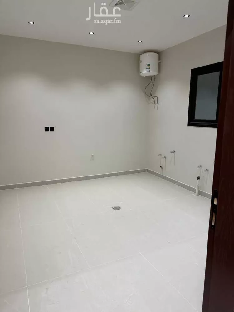 فيلا للبيع في شارع القاض بن العربي, حي المهدية, مدينة الرياض, منطقة الرياض صورة 2