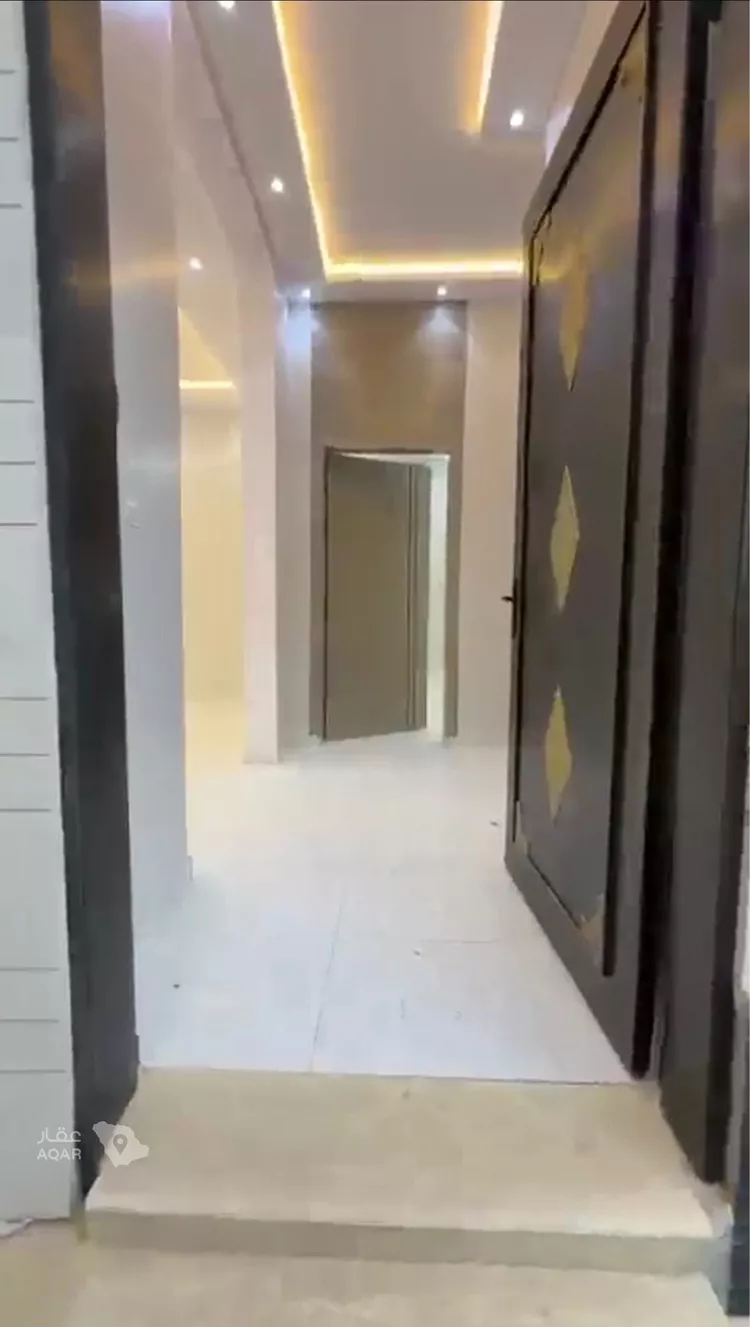 Floor for Rent in Riyadh Al Janadriyah 4