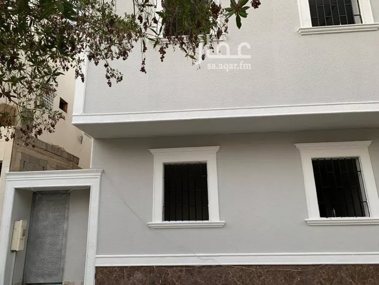Building for Sale in Riyadh Al Uraija Al Wusta صورة 3