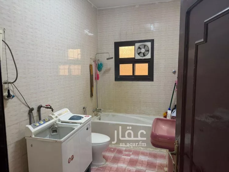 Floor for Rent in Riyadh Al Uraija Al Wusta صورة 3