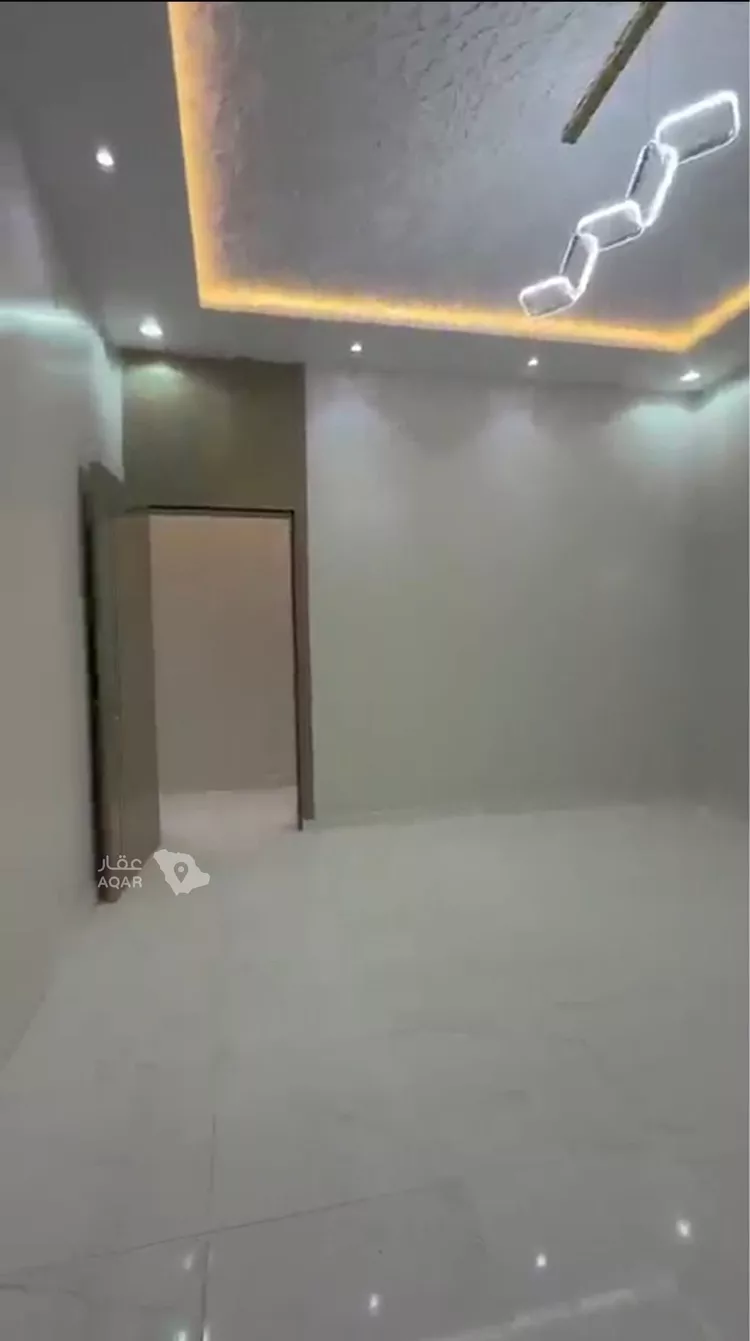 Floor for Rent in Riyadh Al Janadriyah 2