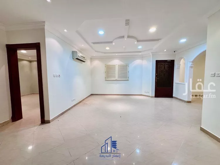 فيلا للبيع في شارع أفضل الهاشمي, حي ظهرة البديعة, مدينة الرياض, منطقة الرياض 25