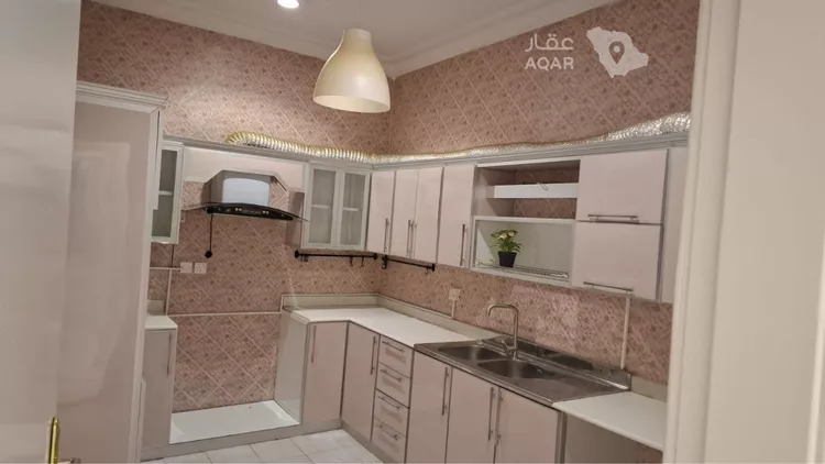 Floor for Rent in Riyadh Dhahrat Al Badi'ah 7