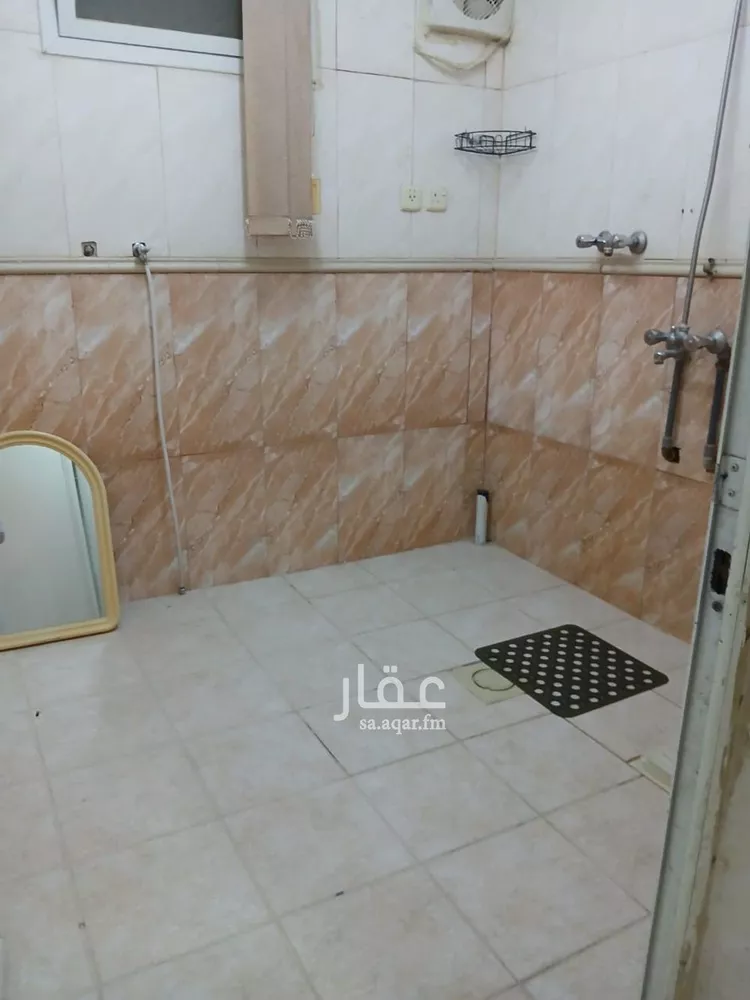 شقة للإيجار في شارع حمزة ابن عبدالمطلب, حي العريجاء الغربي, مدينة الرياض, منطقة الرياض صورة 2