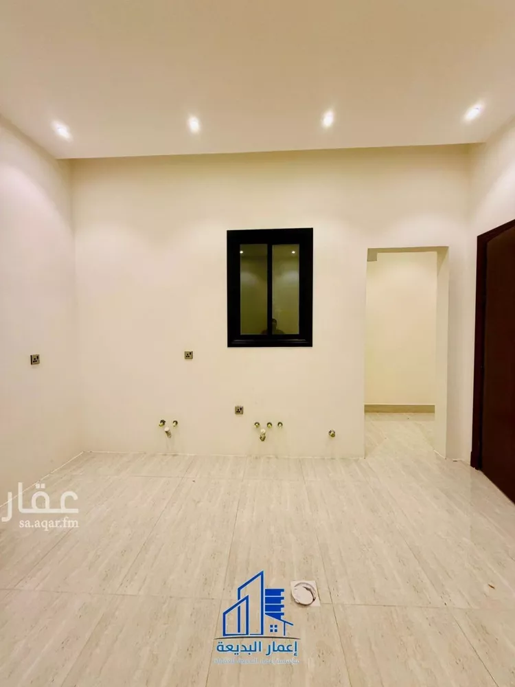 Floor for Sale in Riyadh Dhahrat Al Badi'ah 17