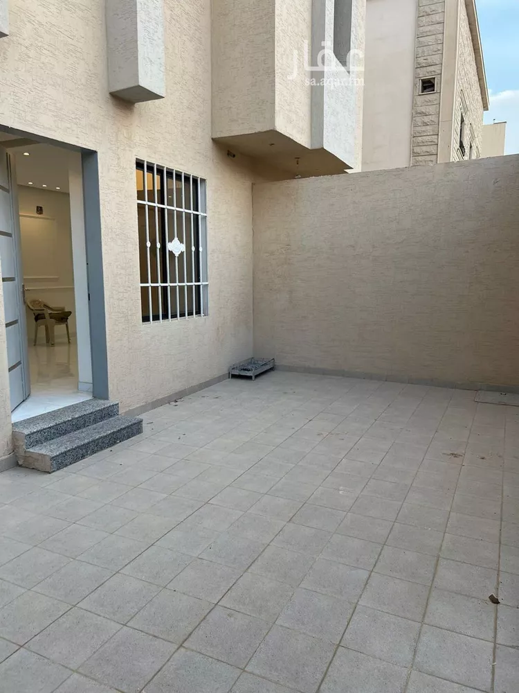 دور للبيع في شارع محمد بن إسحاق المدني, حي بدر, مدينة الرياض, منطقة الرياض صورة 5