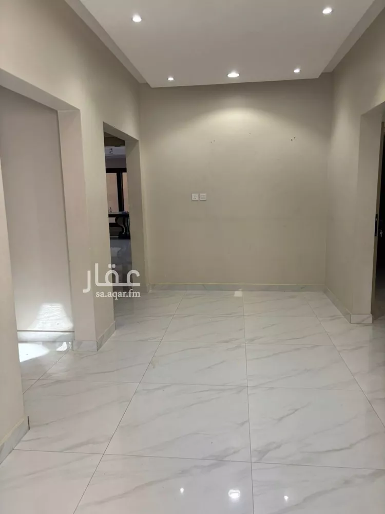 فيلا للبيع في شارع الضبيعة السفلى, حي ظهرة البديعة, مدينة الرياض, منطقة الرياض صورة 4