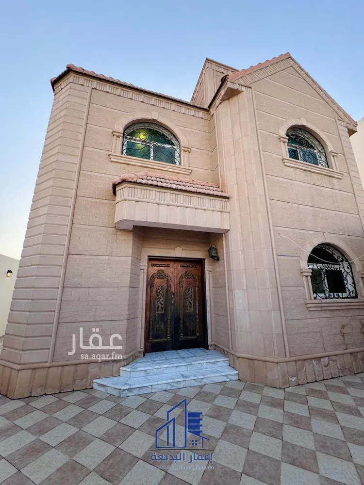 فيلا للبيع في شارع الشاكر الشافعي, حي ظهرة البديعة, مدينة الرياض, منطقة الرياض صورة 2