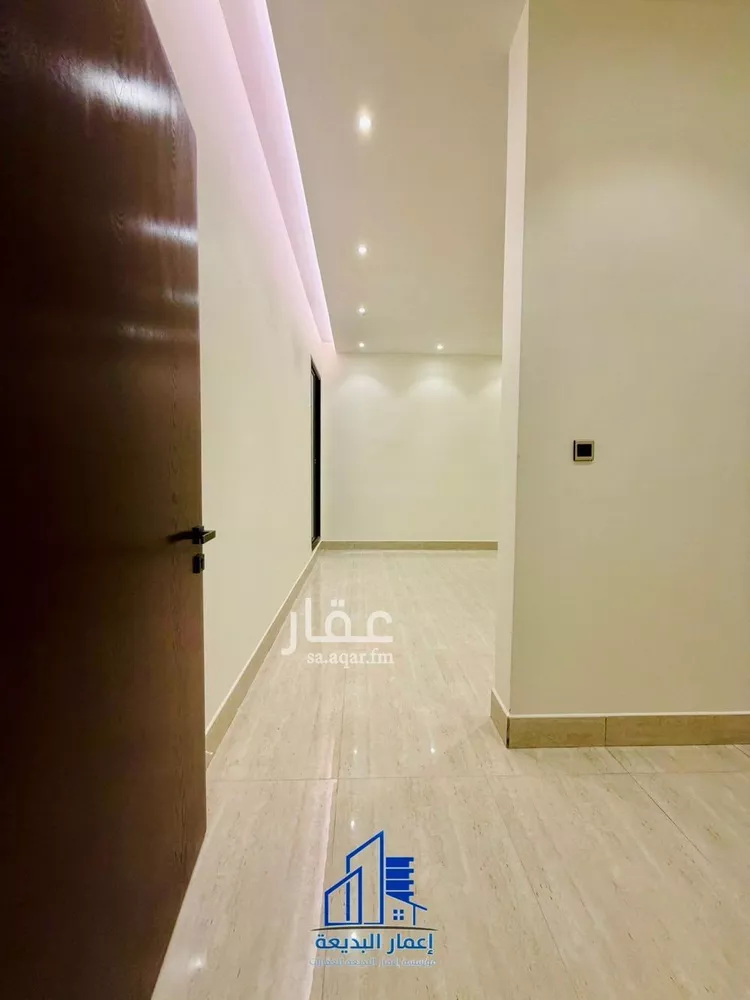 Floor for Sale in Riyadh Dhahrat Al Badi'ah 11