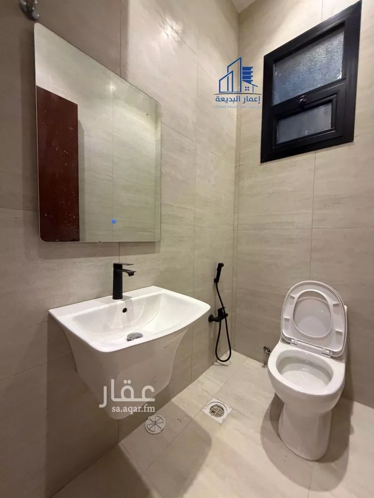 دور للبيع في شارع بكر بن العلاء, حي ظهرة البديعة, مدينة الرياض, منطقة الرياض 24