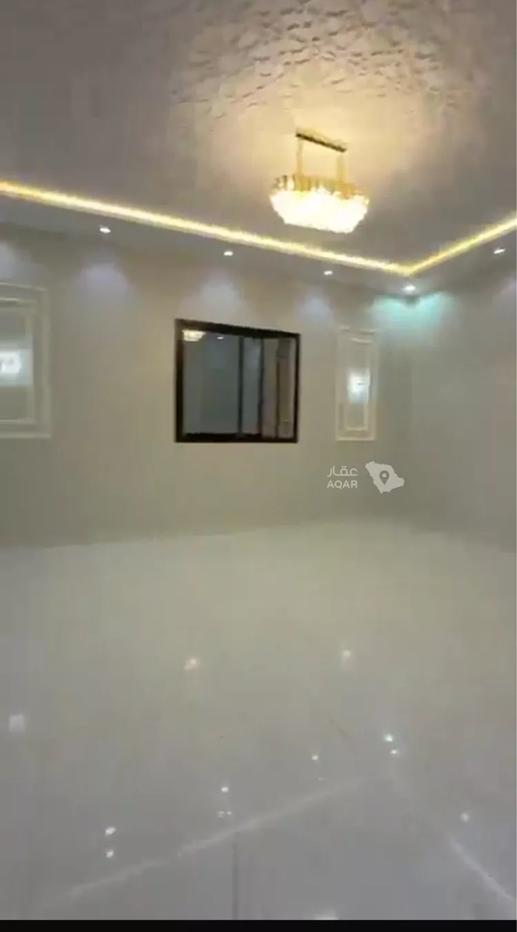 Floor for Rent in Riyadh Al Janadriyah 5