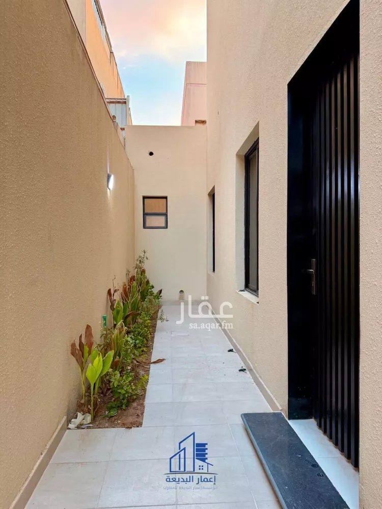 دور للبيع في شارع الزعفران, حي ظهرة البديعة, مدينة الرياض, منطقة الرياض 7