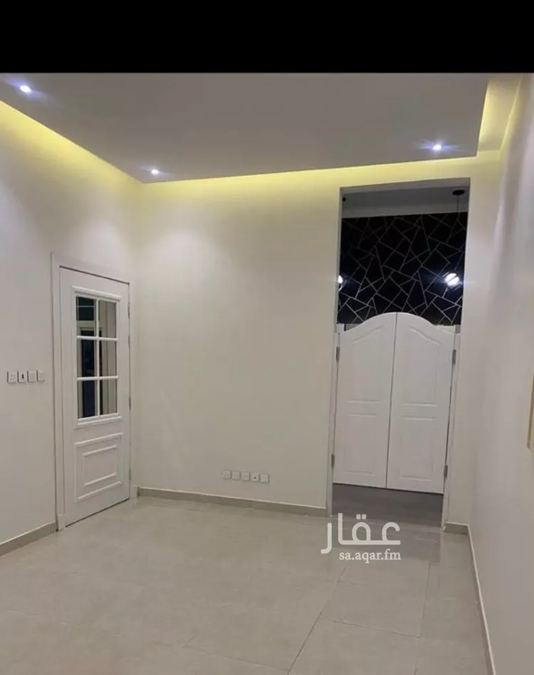 فيلا للإيجار في شارع عبدالله بن حيان, حي العريجاء الأوسط, مدينة الرياض, منطقة الرياض صورة 4