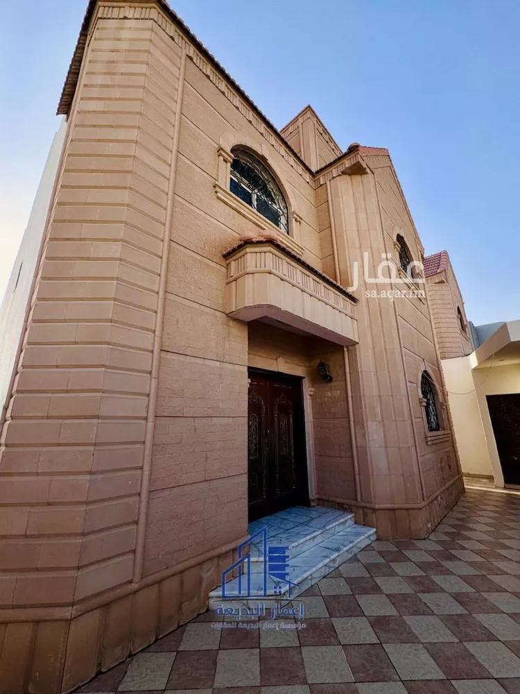 فيلا للبيع في شارع الشاكر الشافعي, حي ظهرة البديعة, مدينة الرياض, منطقة الرياض صورة 5