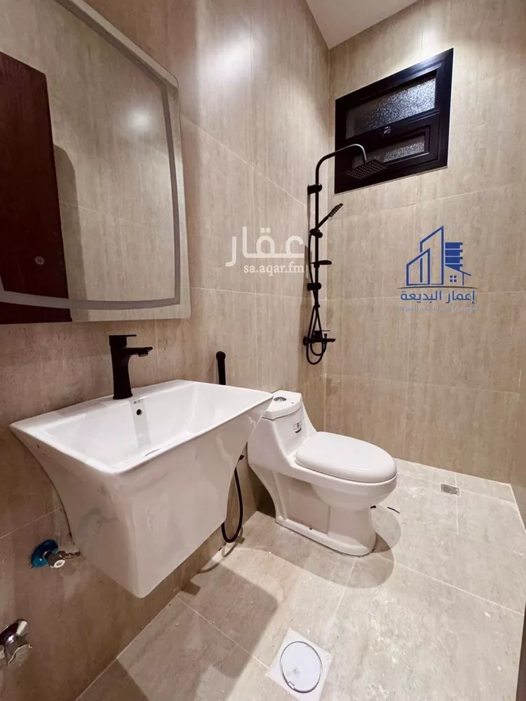Floor for Sale in Riyadh Dhahrat Al Badi'ah 14
