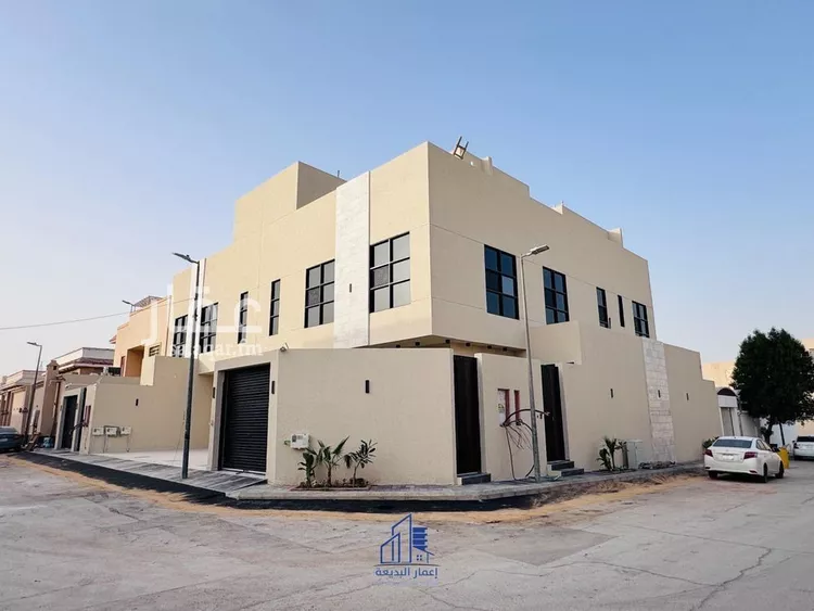 Floor for Sale in Riyadh Al Uraija Al Gharbiyah صورة 2